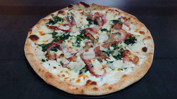 Pizza Spinaci E Pancetta